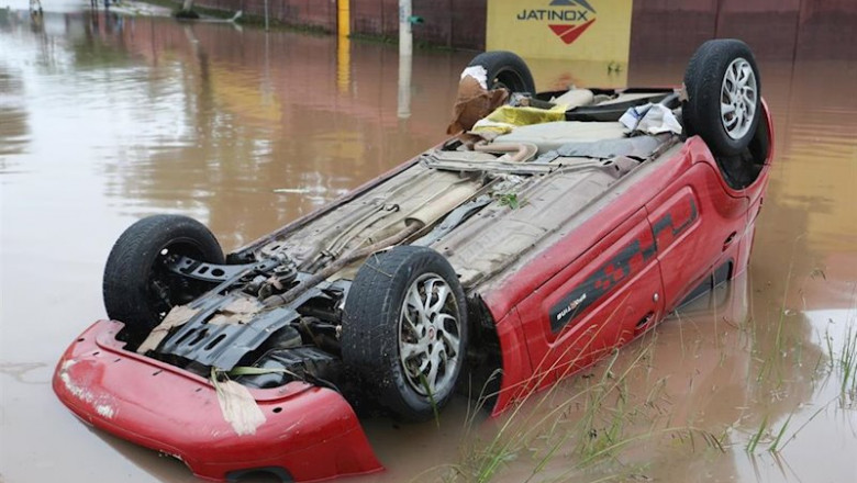 ep inundaciones durante las fuertes lluvias en brasil