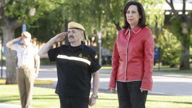 ep la ministradefensa margarita robles durantevisitala ume