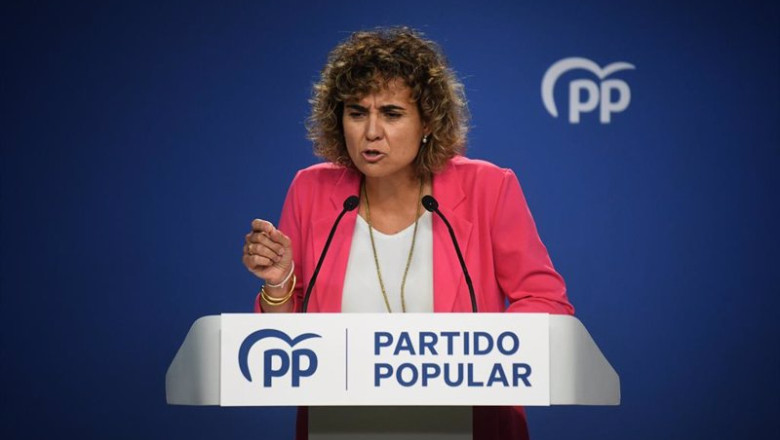 ep la portavoz del pp en el parlamento europeo dolors montserrat ofrece una rueda de prensa en la ep la portavoz del pp en el parlamento europeo dolors montserrat ofrece una rueda de prensa en la