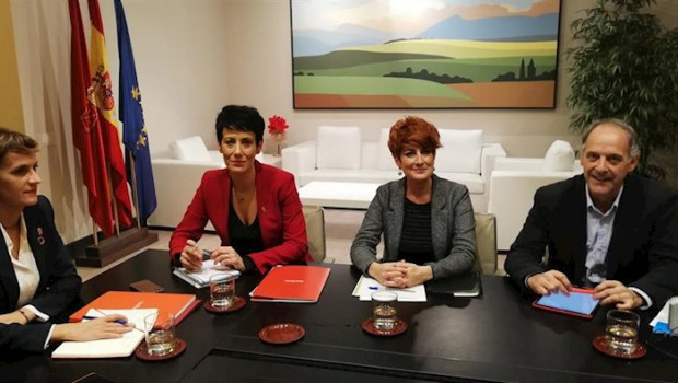 ep maria chivite y elma saiz se reunen con los parlamentarios de eh bildu bakartxo ruiz y adolfo
