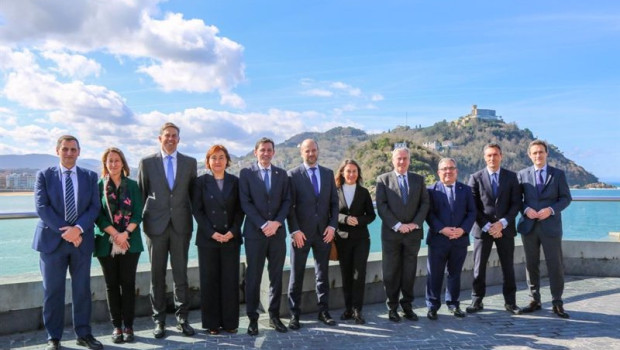 ep represantantes institucionales y de las entidades financieras en la firma del prestamo de luzaro ep represantantes institucionales y de las entidades financieras en la firma del prestamo de luzaro