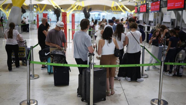 ep varias personas en el aeropuerto adolfo suarez madrid barajas a 31 de julio de 2026 en madrid ep varias personas en el aeropuerto adolfo suarez madrid barajas a 31 de julio de 2026 en madrid