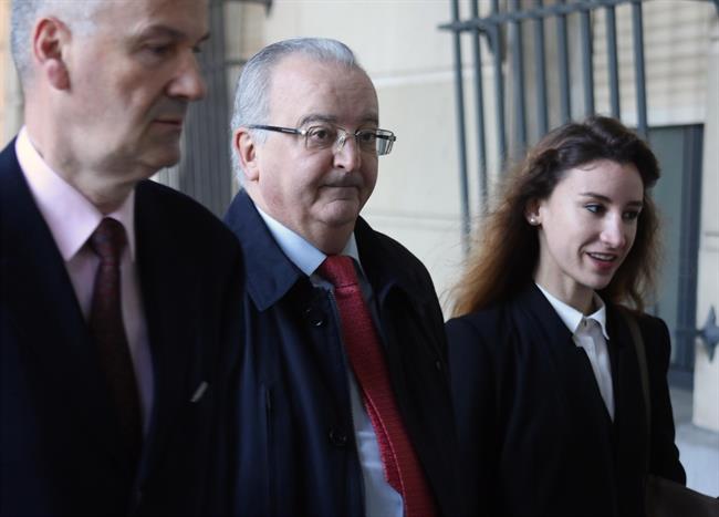 Antonio Fernández llega, junto a sus abogados, a la Audiencia de Sevilla | EUROPA PRESS ep antonio fernandez llega juntosus abogados aaudienciasevilla