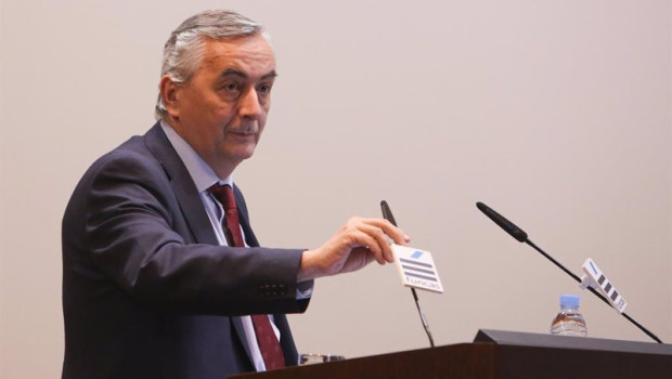 ep archivo   el director general de funcas carlos ocana presenta el libro mas alla de los negocios