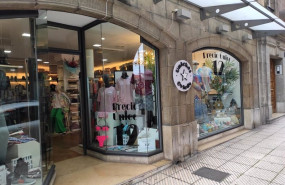ep archivo   pequeno comercio minorista en oviedo tienda de ropa