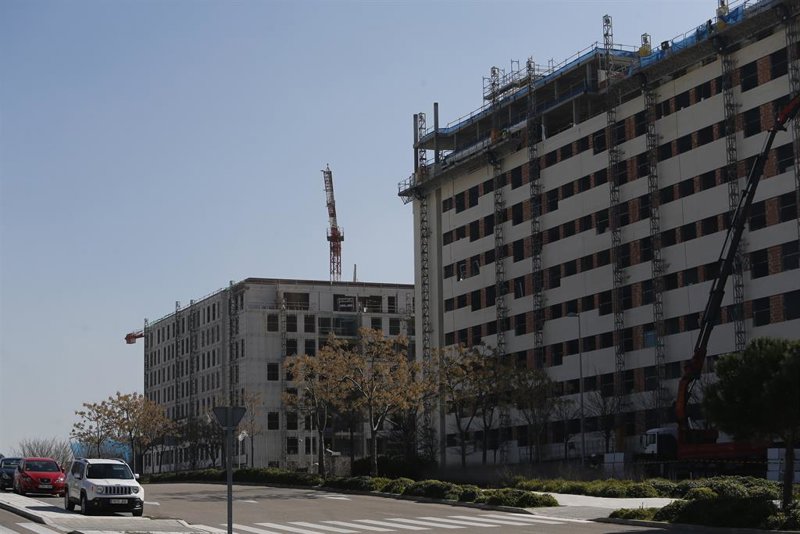 Desequilibrio en el mercado inmobiliario: un 29% demanda viviendas, pero solo el 7% las ofrece