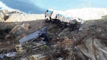 ep camion accidentado en el barranco de la hondura ep camion accidentado en el barranco de la hondura