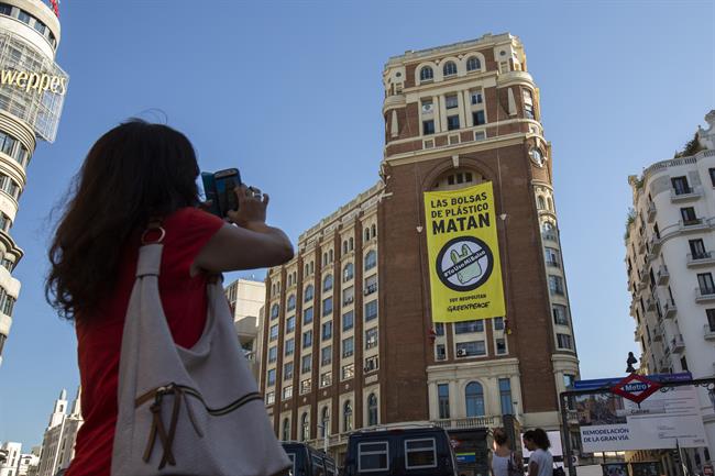 Campaña de Greenpeace contra el uso de bolsas de plástico de un solo uso | GREENPEACE ep campanagreenpeaceusobolsasplasticounuso