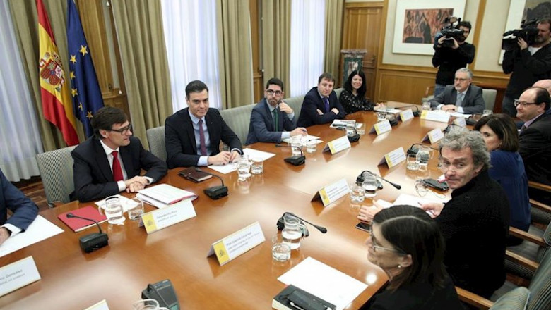 ep el ministro de sanidad salvador illa 1i el presidente del gobierno pedro sanchez 2i el director
