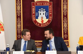 ep el presidente de castilla-la mancha emiliano garcia-page y el alcalde de la roda juan ramon