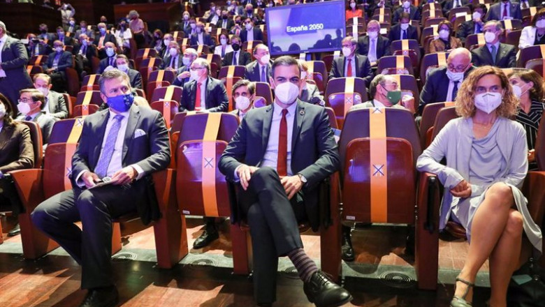 El presidente del Gobierno, Pedro Sánchez, durante la presentación este jueves del informe 'España 2050'. | EUROPA PRESS/M.FERNÁNDEZ. POOL - Europa Press ep el presidente del gobierno pedro sanchez durante la presentacion este jueves del informe espana