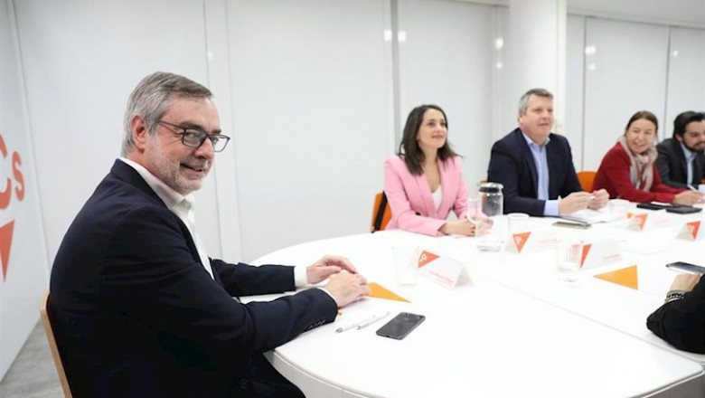 ep el secretario general de ciudadanos jose manuel villegas en la reunion del comite permanente del
