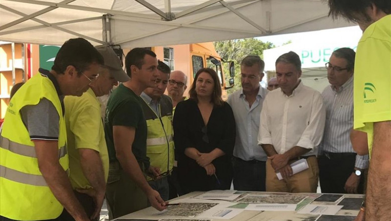 ep elias bendodo carmen crespo jose maria garcia urbano francisco sladoantonio sanz atentoslas explicacionesla evolucionincendio forestalestepona malaga