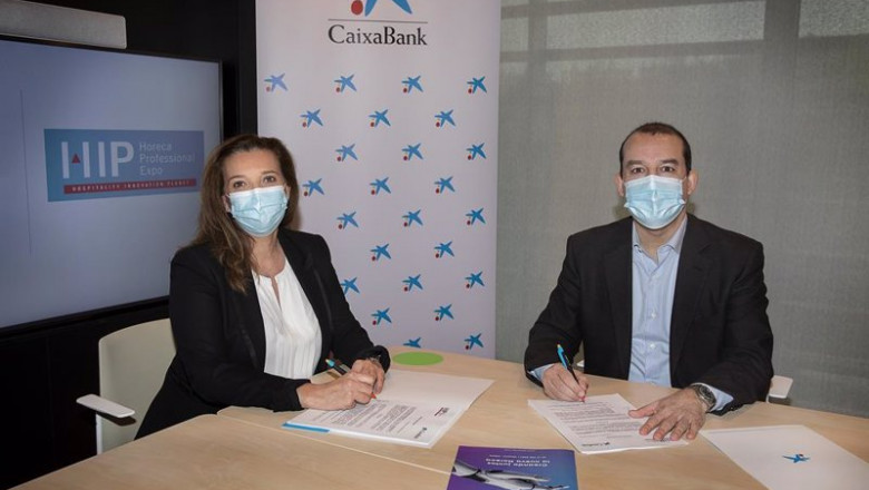 ep la directora ejecutiva de negocios y emprendedores de caixabank ana diez y el ceo de nebext