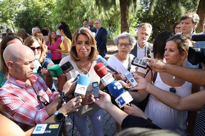 ep la secretaria general del psoe-a susana diaz en declaraciones a la prensa en una foto de archivo