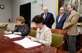 ep maria jose de la fuente y maria emilia adan durante la firma del convenio de colaboracion del