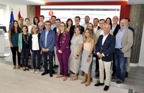 imagen de grupo en la presentacion de la campana