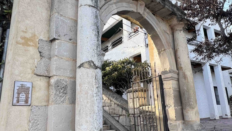 puerta convento san francisco en su emplazamiento actual 