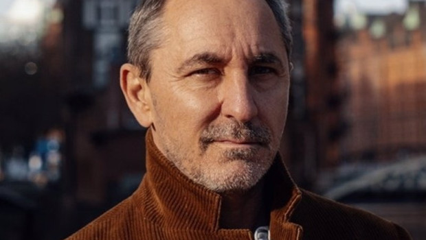 ep archivo   david droga actual ceo de accenture song y que el 1 de septiembre de 2025 se convertira