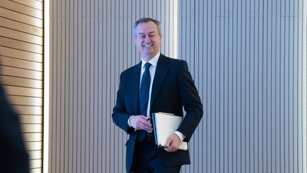 ep archivo   el consejero delegado de banco sabadell cesar gonzalez bueno llega al acto de