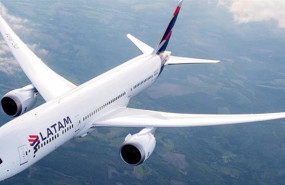 ep archivo   latam airlines registro unos numeros rojos de 7248 millones de dolares 633 millones de