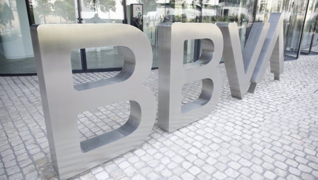 ep archivo   logo de bbva a las puertas de su sede en madrid