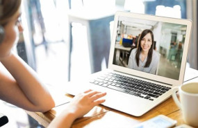 ep archivo mujer teletrabajando ep archivo mujer teletrabajando