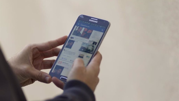 ep archivo   nuevas tecnologias redes sociales internet telefono inteligente movil smartphone