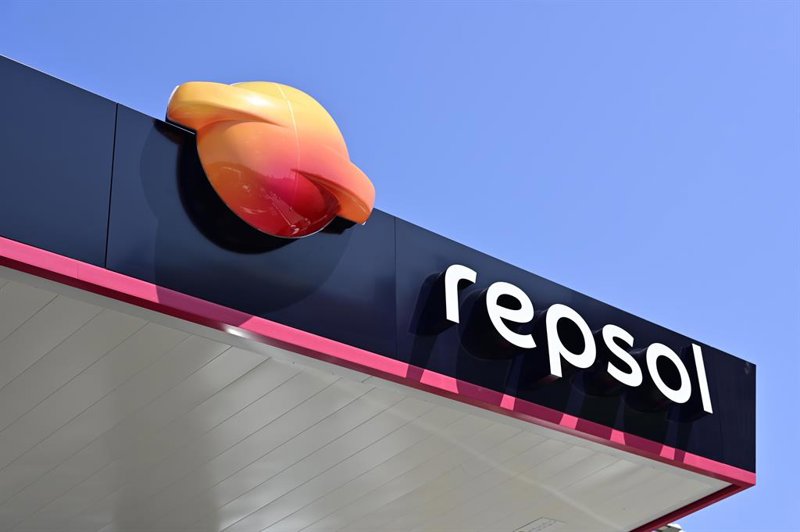 Repsol lanza una campaña de ahorro en carburante y recarga eléctrica para clientes Waylet