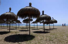 ep archivo paseantes disfrutan de la playa de sacaba en la barriada de huelin malaga a 29 de mayo ep archivo paseantes disfrutan de la playa de sacaba en la barriada de huelin malaga a 29 de mayo