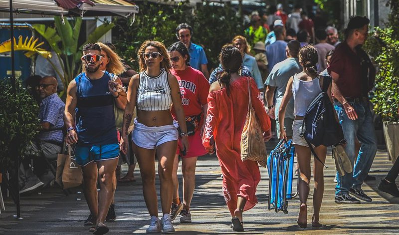Deutsche Bank ve a España como una de las economías europeas más vulnerables a la guerra por el turismo