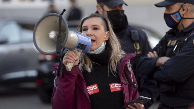 ep archivo una mujer con un megafono en una concentracion ep archivo una mujer con un megafono en una concentracion