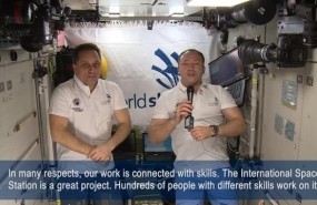 ep astronautasla estacion espacial custodianbanderaworld skills