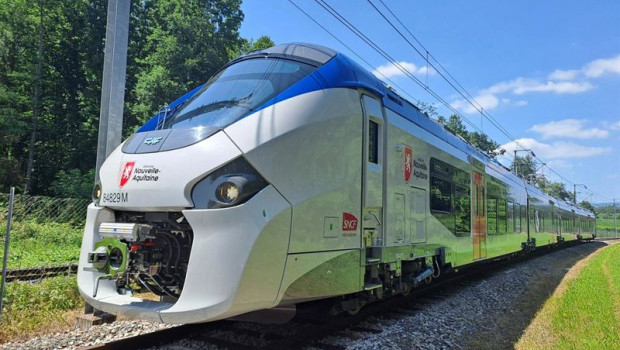ep caf suministrara 10 trenes regionales adicionales de la plataforma regiolis en francia