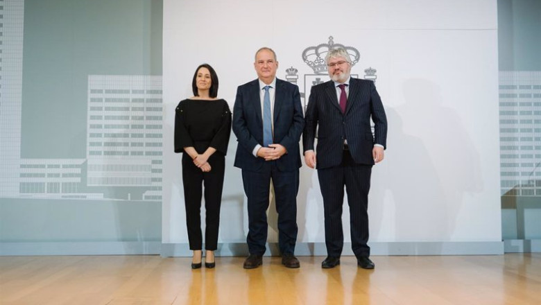 ep de izq a der la secretaria de estado de industria rebeca torro el ministro de industria y turismo ep de izq a der la secretaria de estado de industria rebeca torro el ministro de industria y turismo