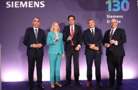 ep de izquierda a derecha fernando silva ceo de siemens para espana y portugal veronika bienert