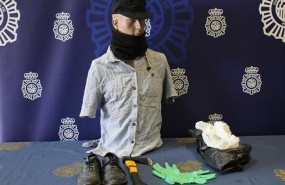 ep detenidosexagenariomadridintentar atracarun hachasucursa