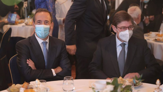ep el consejero delegado de caixabank gonzalo gortazar i y el presidente de caixabank jose ignacio