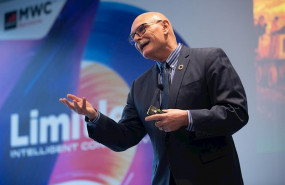 ep el consejero delegado de la gsma john hoffman presenta el mwc 2020