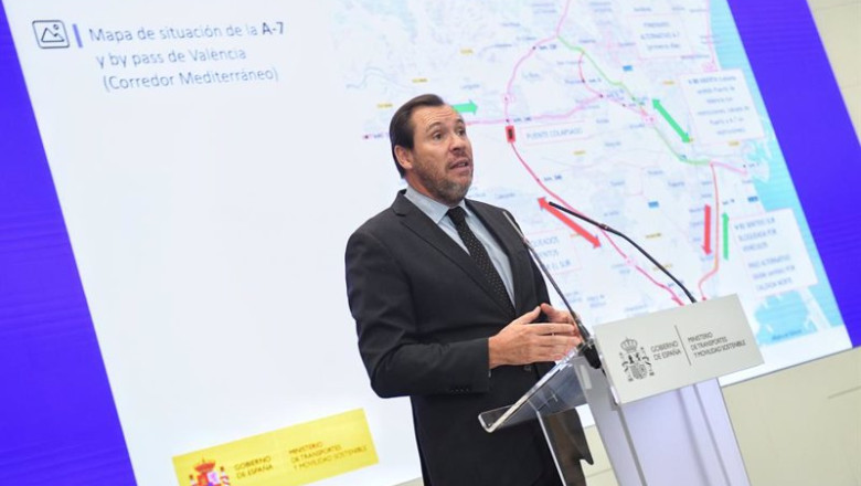 ep el ministro de transportes y movilidad sostenible oscar puente atiende a los medios de ep el ministro de transportes y movilidad sostenible oscar puente atiende a los medios de