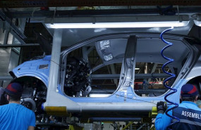 ep imagen de la produccion de un vehiculo de hyundai