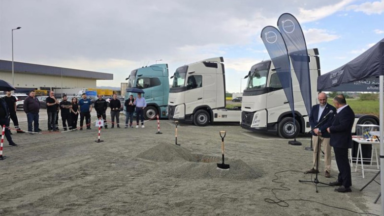 Imagen del acto de inauguración de las obras | VOLVO TRUCKS ep imagen del acto de inauguracion de las obras