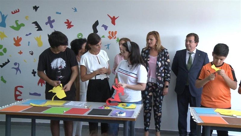 ep la reina letizia preside la apertura del curso escolar en torrejoncillo