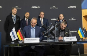 ep michael schoellhorn ceo of airbus defence and space and mykola makovieiev ceo of skyfall sign the ep michael schoellhorn ceo of airbus defence and space and mykola makovieiev ceo of skyfall sign the
