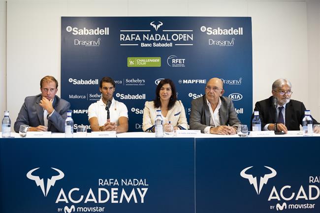 Nadal junto a Rienda en la presentación del Rafa Nadal Open Banc Sabadell | RAFA NADAL OPEN BANC SABADELL ep nadala riendala presentacionrafa nadal open banc sabadell