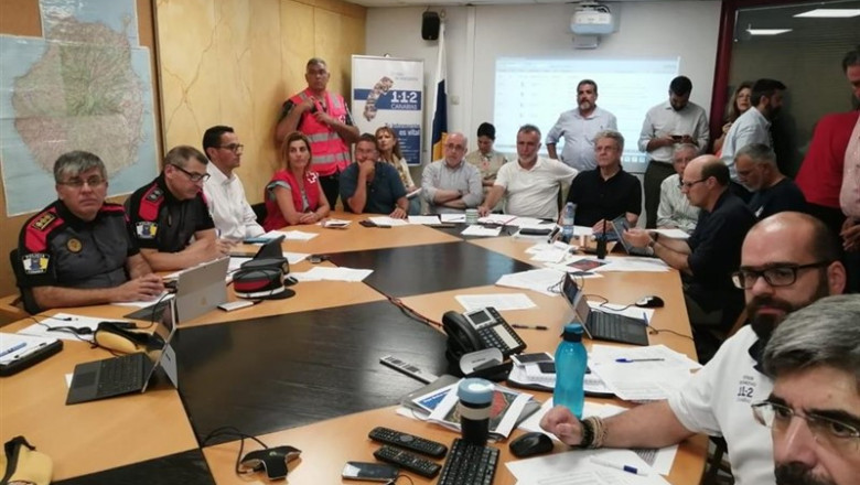 Reunión de coordinación del incendio de Gran Canaria | CEDIDO POR 112 CANARIAS ep reunioncoordinacionincendiogran canaria