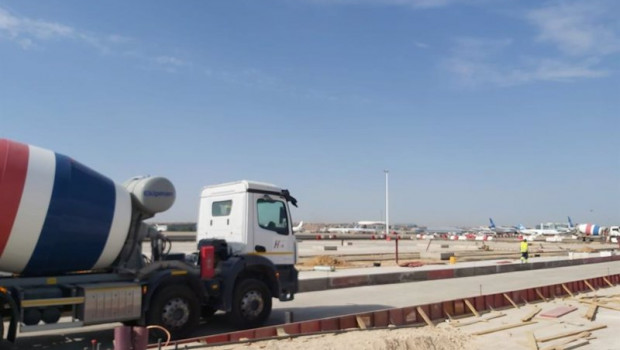 ep vehiculo de cemex en el aeropuerto de barajas