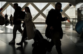 ep viajeros en la estacion de madrid puerta de atocha almudena grandes