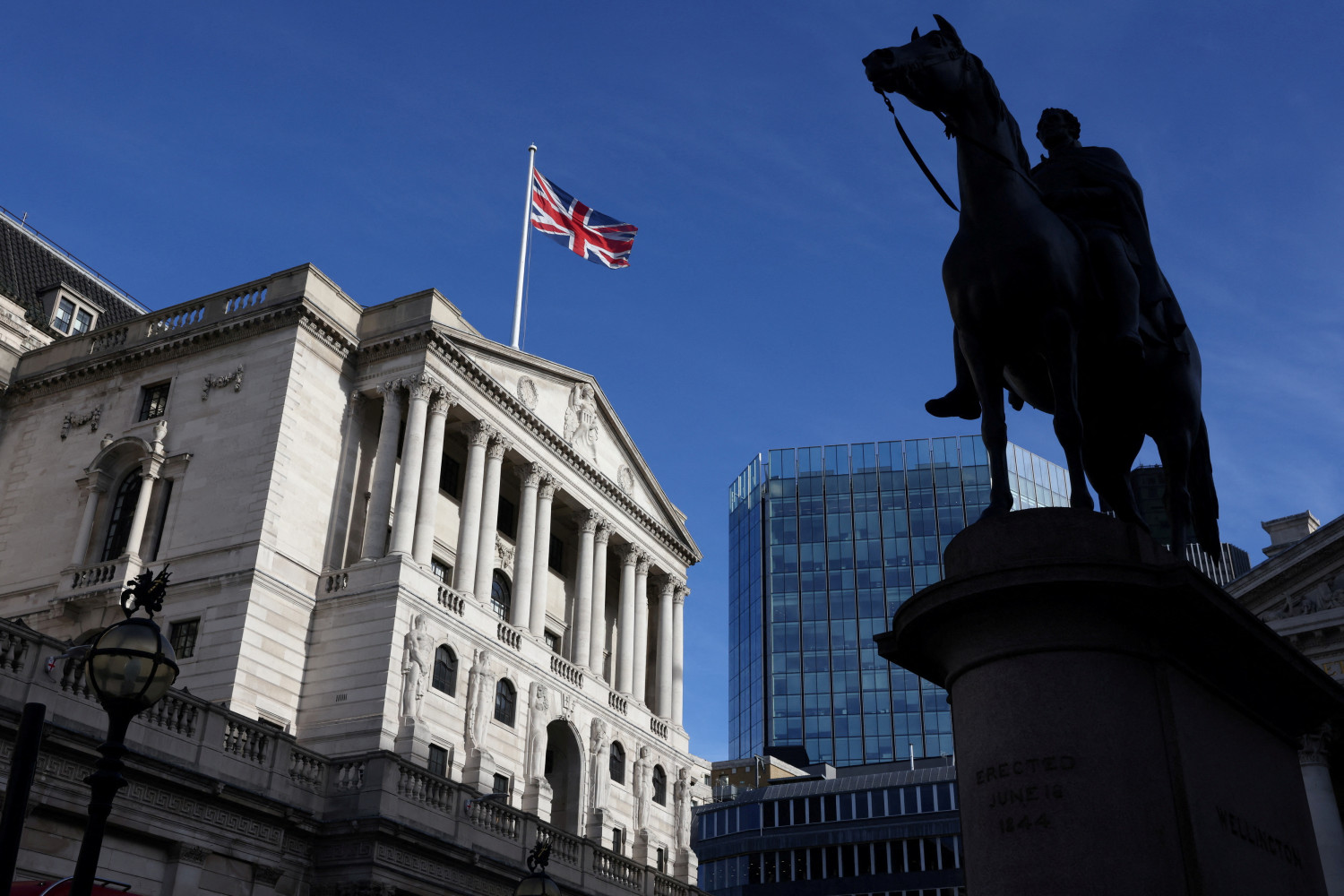 grande bretagne la banque d angleterre reporte sa reunion d une semaine 20221012133914 