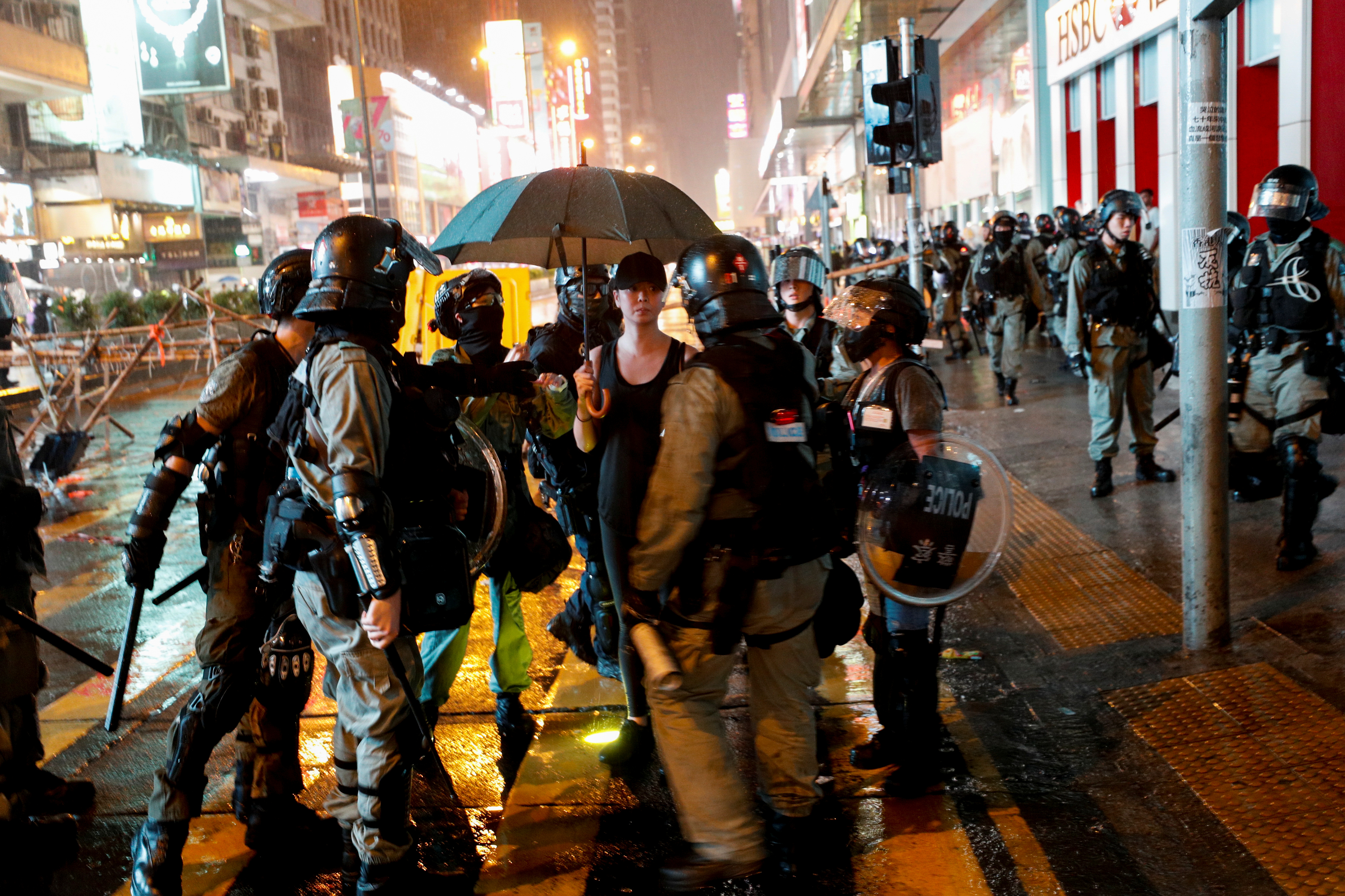 La bolsa de Hong Kong avanza tras el resultado electoral